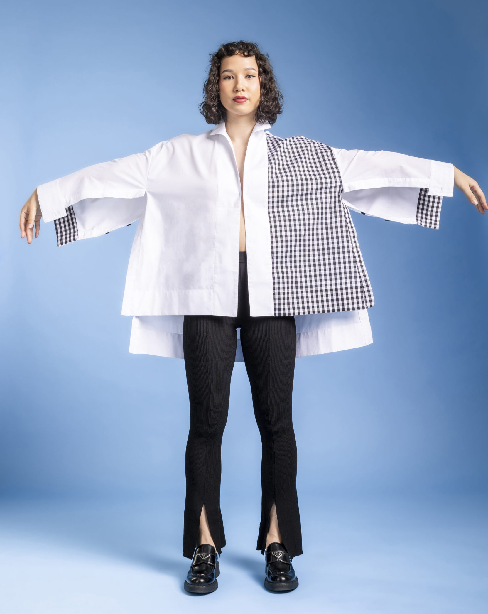 modulare Bluse aus Bio-Baumwolle, colorblocking mit unterschiedlichen Vorderteilen in weiß und kariert